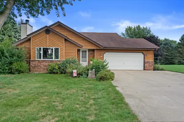 226 Corby Dr, North Prairie, WI 53153