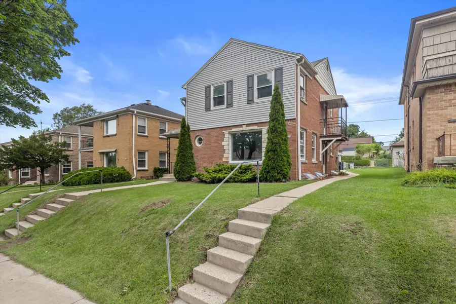 8306-A W Center St, Milwaukee, WI 53222 - #3