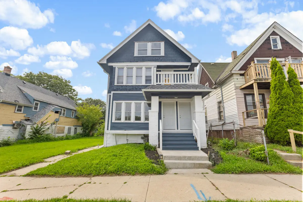 3259 N 8th St, Milwaukee, WI 53206 - #1