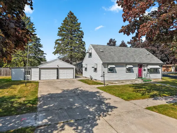 2508 Division St, Manitowoc, WI 54220