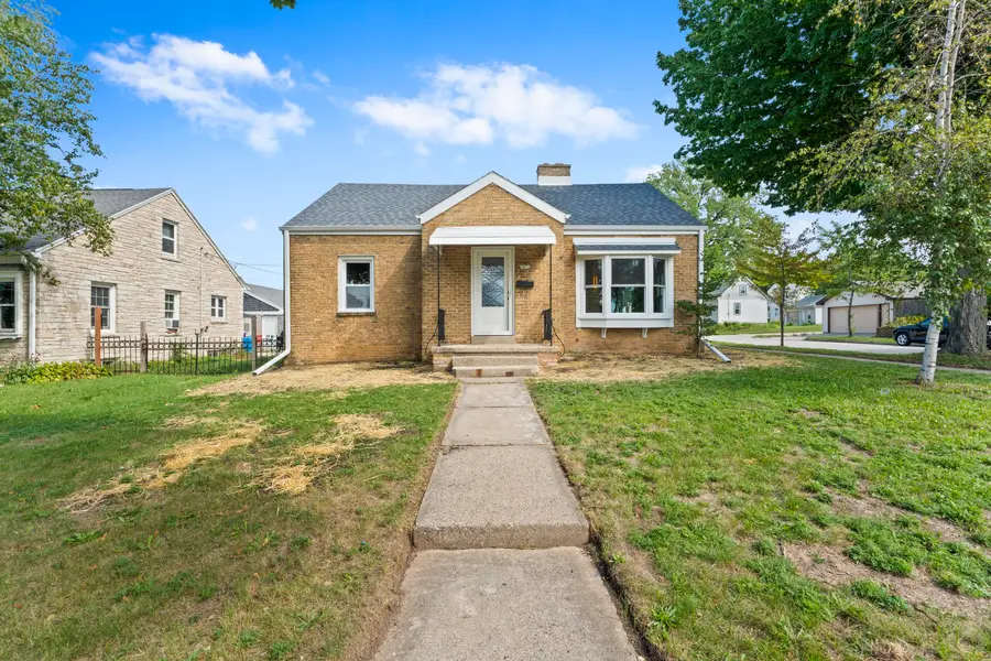 3972 S 5th Pl, Milwaukee, WI 53207 - #2