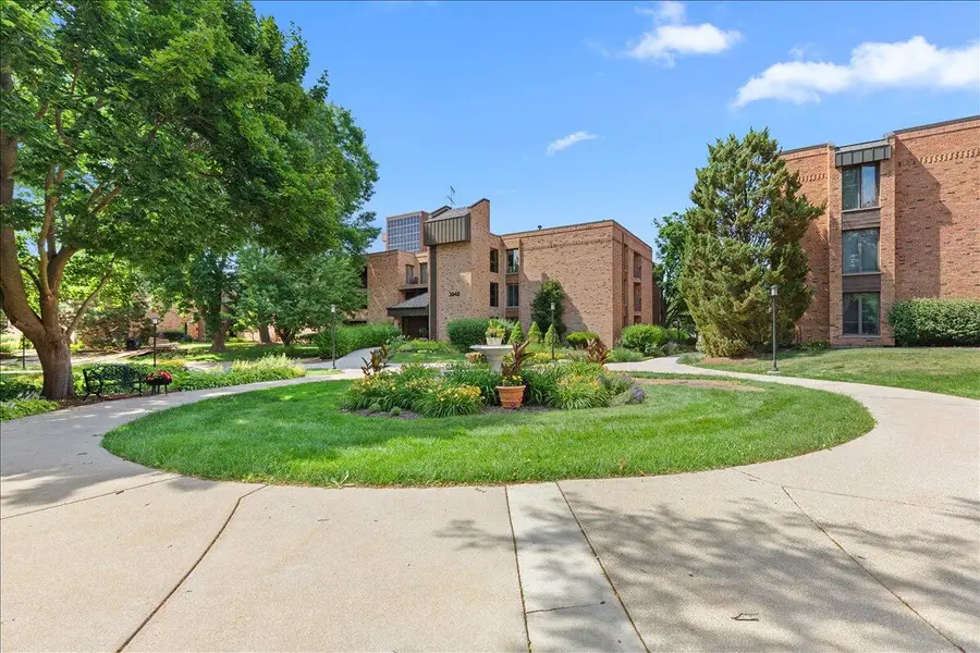 1906 E Shorewood Blvd, Shorewood, WI 53211 - #3