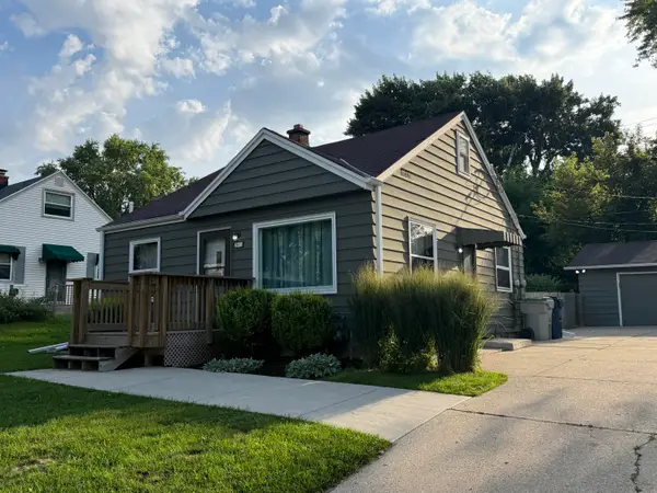 3642 S 91st St, Milwaukee, WI 53220