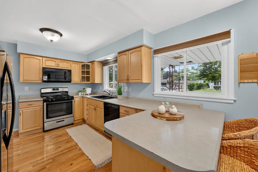 2250 N 103rd St, Wauwatosa, WI 53226 - #3
