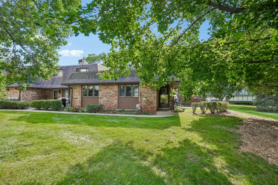 17690 Nassau Dr, Brookfield, WI 53045 - #2