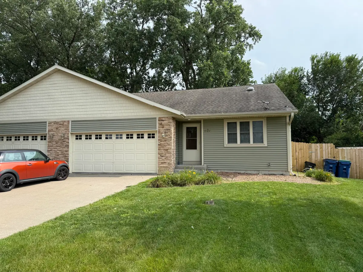 424 Callaway Blvd, French Island, WI 54603 - #1