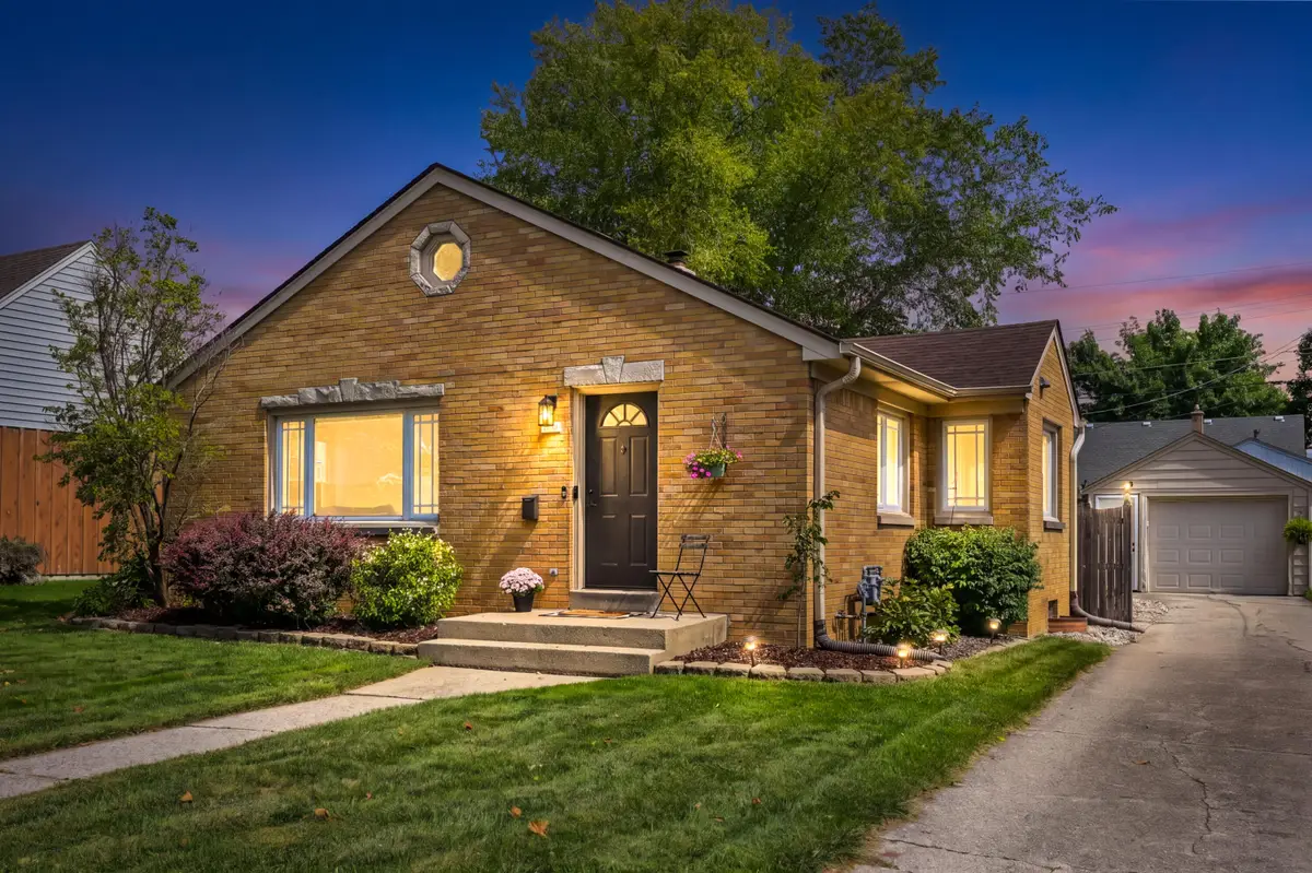 3716 N 97th Pl, Milwaukee, WI 53222 - #1