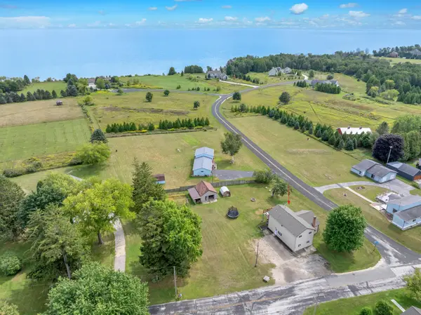 8705 Northeim Ln, Newton, WI 53063