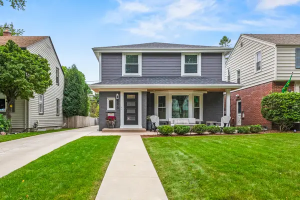5973 N Bay Ridge Ave, Whitefish Bay, WI 53217