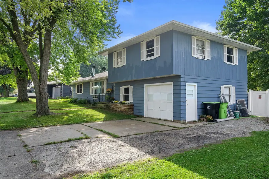 103 Fairview Ct, Fairwater, WI 53931 - #2