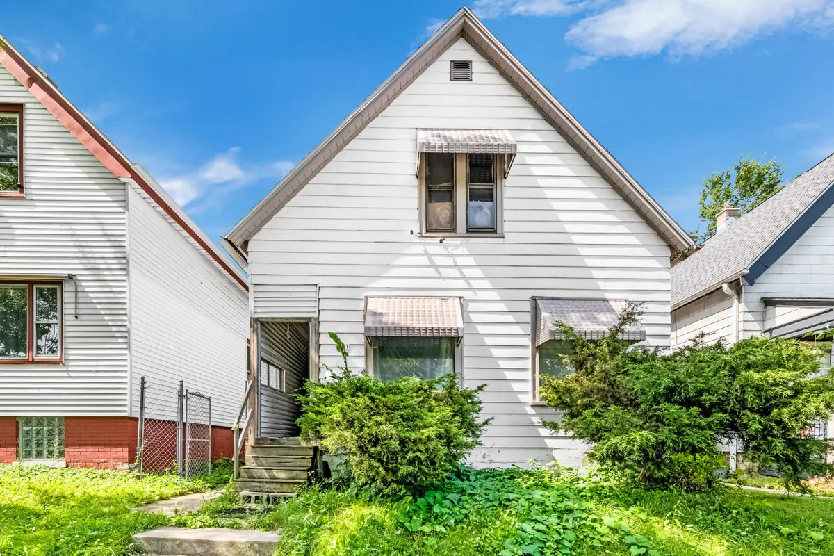 3531 N 8th St, Milwaukee, WI 53206 - #1