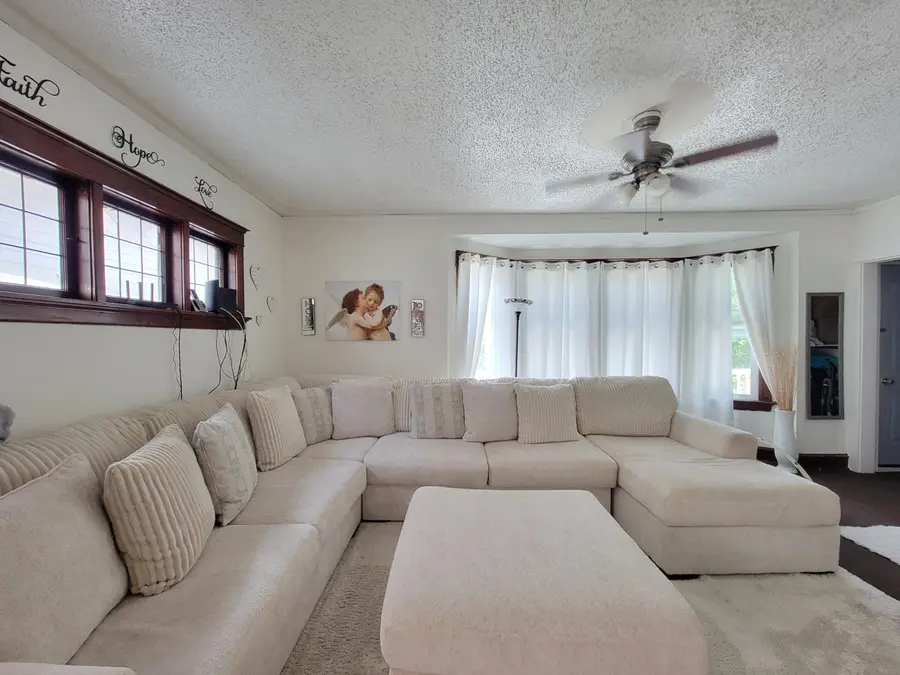 1550 S 10th St, Milwaukee, WI 53204 - #2