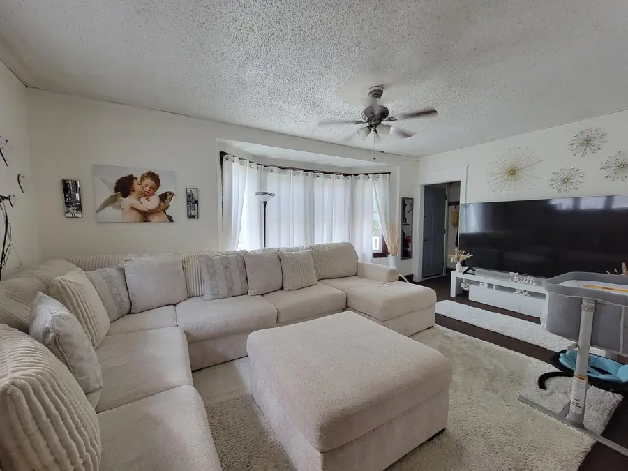 1550 S 10th St, Milwaukee, WI 53204 - #3
