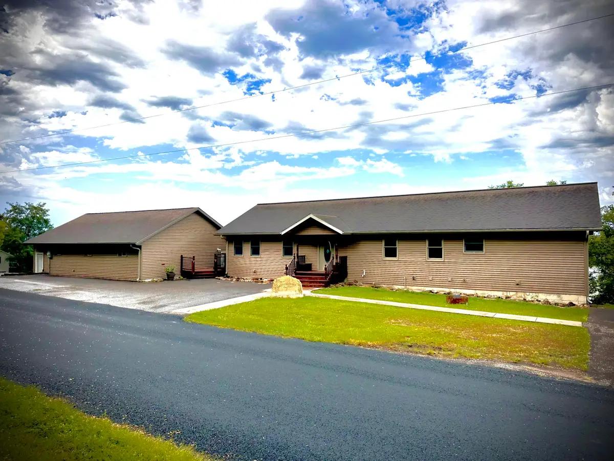 1246 Riverview Dr, Alma, WI 54610 - #1