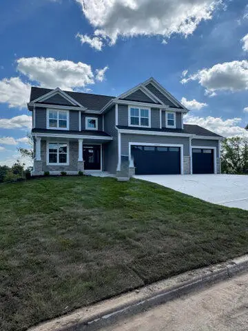 N56W20719 Muirfield Dr, Menomonee Falls, WI 53051 - #2