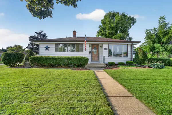 2501 Pinehurst Ave, Racine, WI 53403
