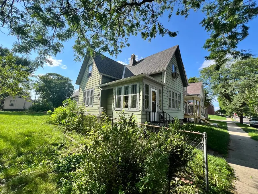 2565 N 10th St, Milwaukee, WI 53206 - #2