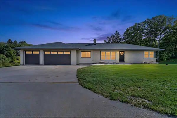 W164N11974 Fond Du Lac Ave, Germantown, WI 53022