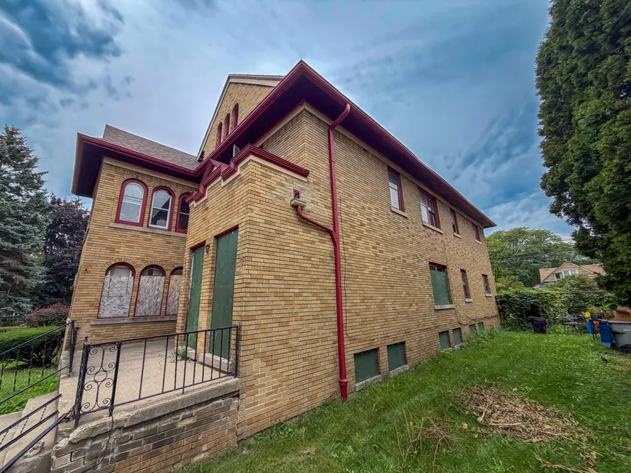 3135 N Sherman Blvd, Milwaukee, WI 53216 - #2