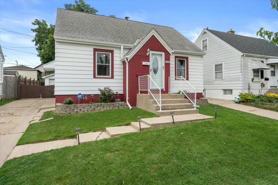 1355 S 94th St, West Allis, WI 53214 - #2