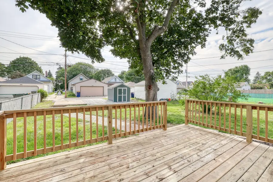 1120 S 86th St, West Allis, WI 53214 - #3