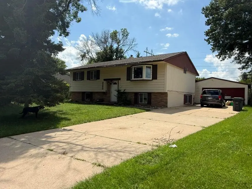 3260 33rd St S, La Crosse, WI 54601 - #1