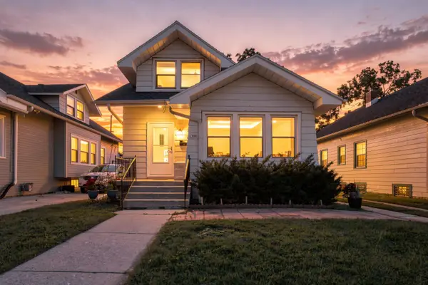 1964 S 81st St, West Allis, WI 53219
