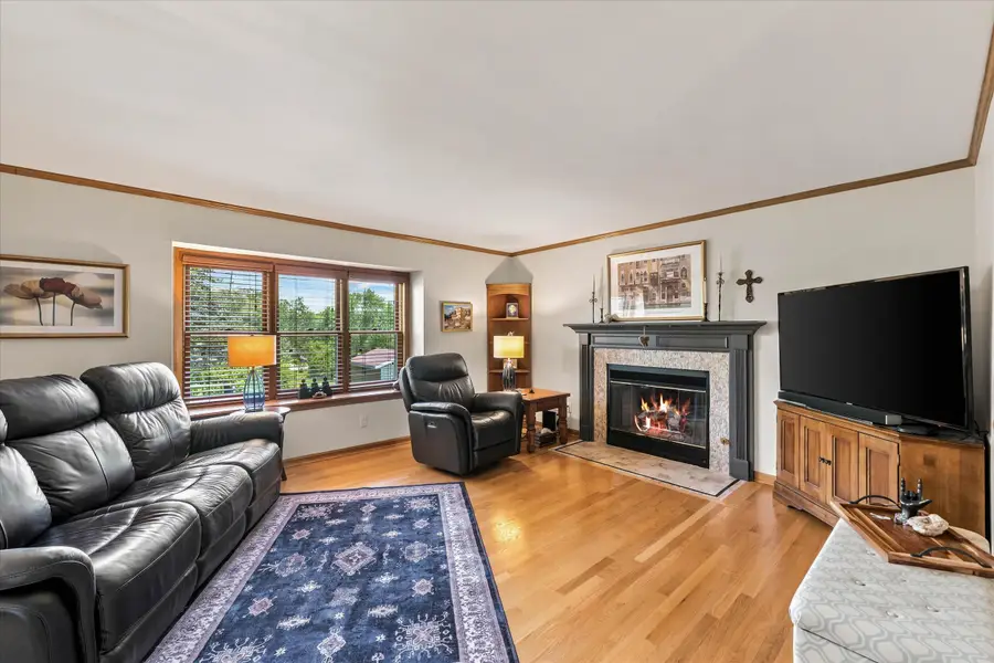 258 Clover Ln, Fredonia, WI 53021 - #2