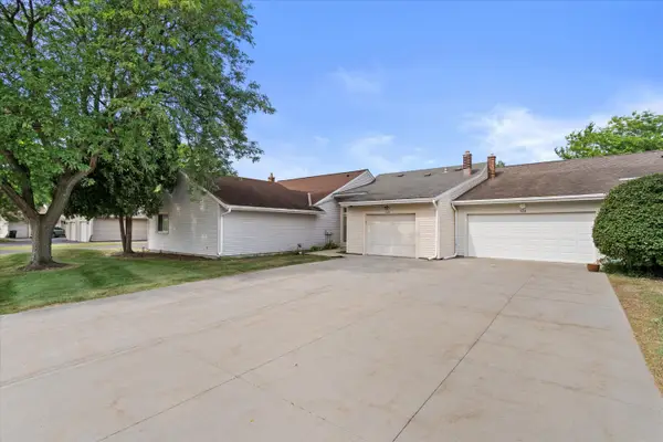 626 Westridge Dr, West Bend, WI 53095