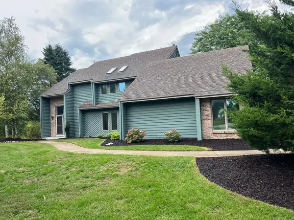 W253S11030 Hunters Ct, Vernon, WI 53149