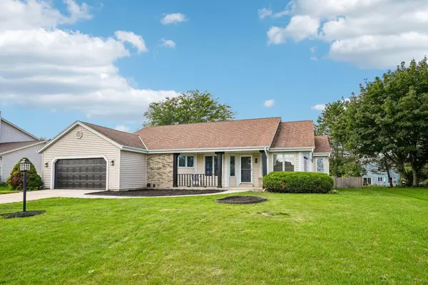 4035 S Avon Dr, New Berlin, WI 53151