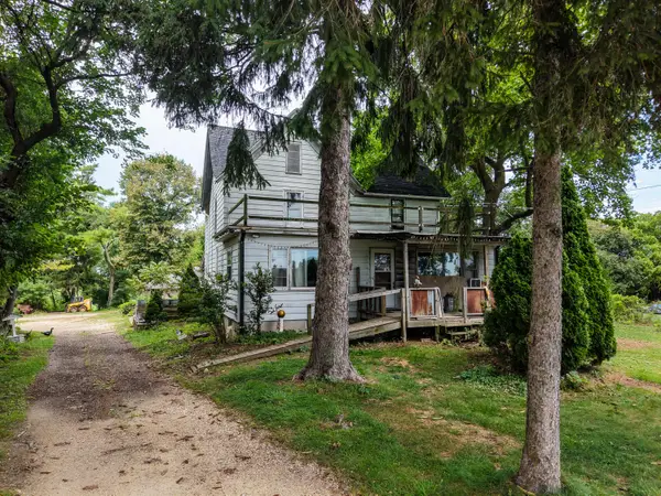 480 E Rusco Dr, West Bend, WI 53095