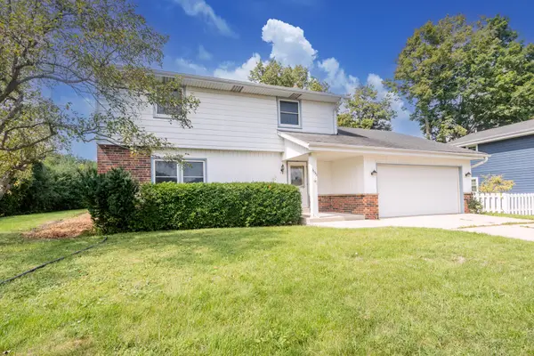 3635 S Loretta Ln, New Berlin, WI 53151