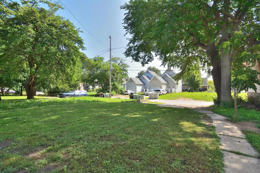 2608 N 37th St, Milwaukee, WI 53210 - #3