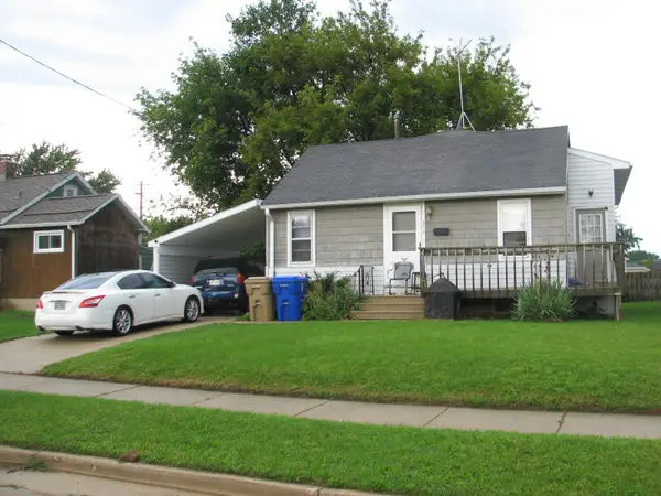 5318 65th St, Kenosha, WI 53142