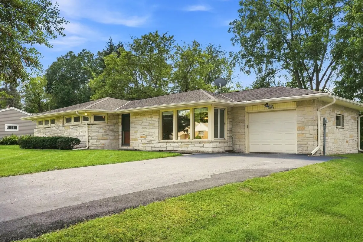 W237N6597 Orchard Dr, Sussex, WI 53089 - #1