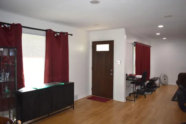 4405 S 84th St, Greenfield, WI 53228