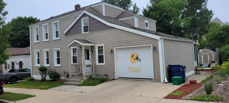 121 E Woodruff St Ne, Port Washington, WI 53074 - #2