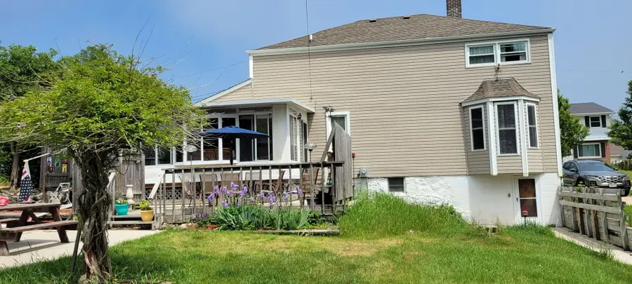121 E Woodruff St Ne, Port Washington, WI 53074 - #3