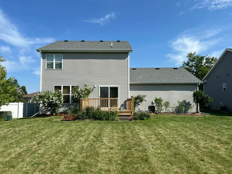 6115 Sledding Pkwy, Madison, WI 53558 - #3