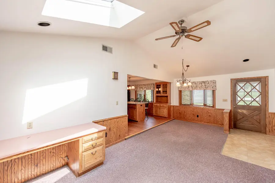 W271N2585 Pear Tree Ln, Pewaukee, WI 53072 - #3