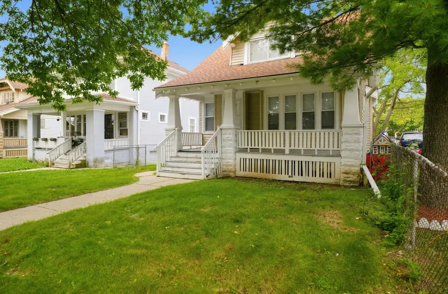 2757 N 38th St, Milwaukee, WI 53210 - #3