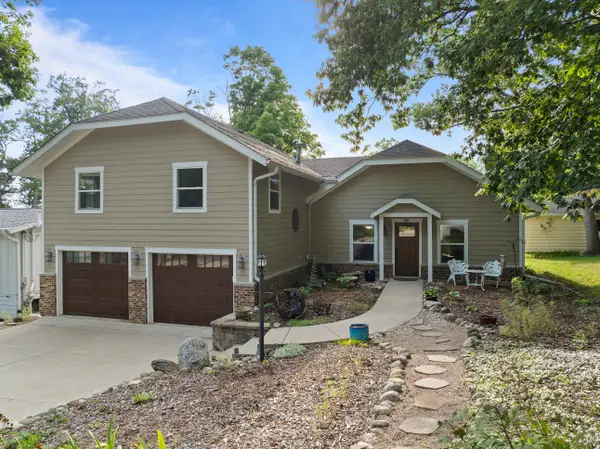 98 Lincoln Pkwy, Williams Bay, WI 53191