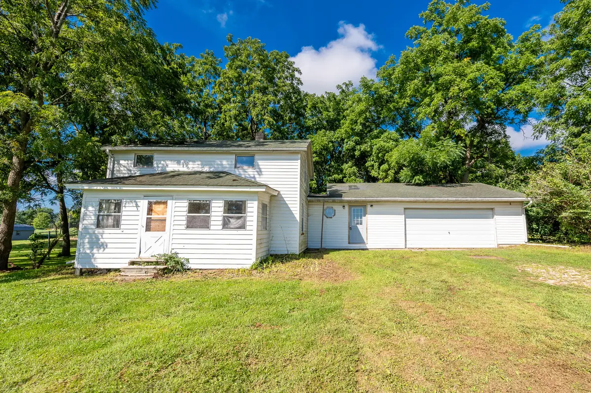 N2423 Tremaine Rd, Allens Grove, WI 53525 - #1