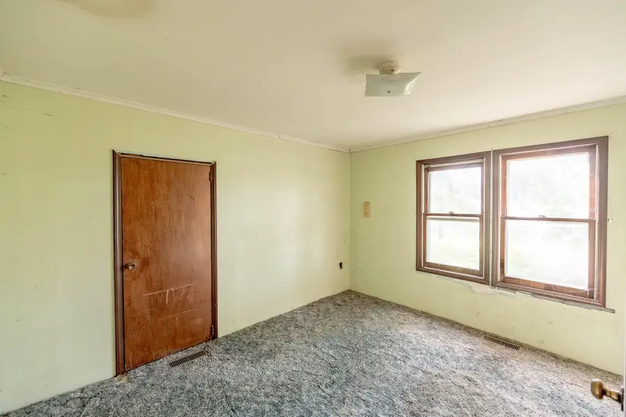 N2423 Tremaine Rd, Allens Grove, WI 53525 - #2