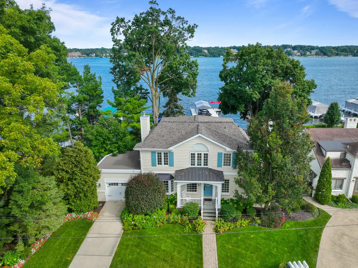 1530 Lake Shore Dr, Lake Geneva, WI 53147 - #1