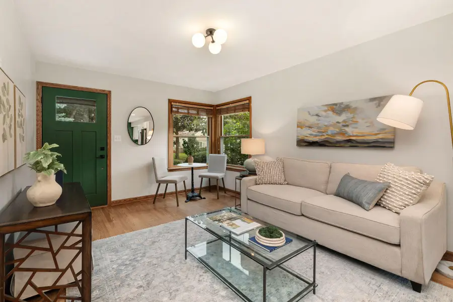 7639 W Lorraine Pl, Milwaukee, WI 53222 - #2