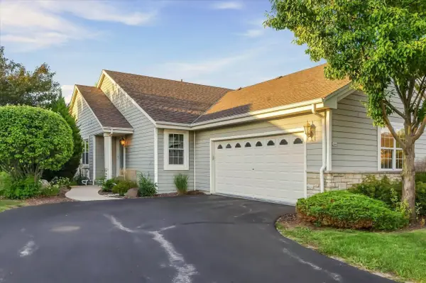 288 Wildflower Cir, Port Washington, WI 53074