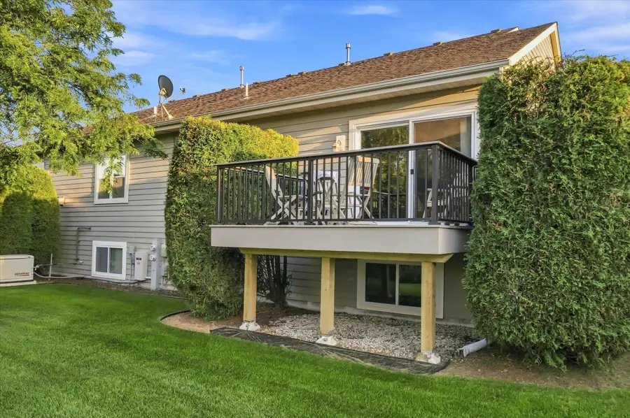 288 Wildflower Cir, Port Washington, WI 53074 - #3