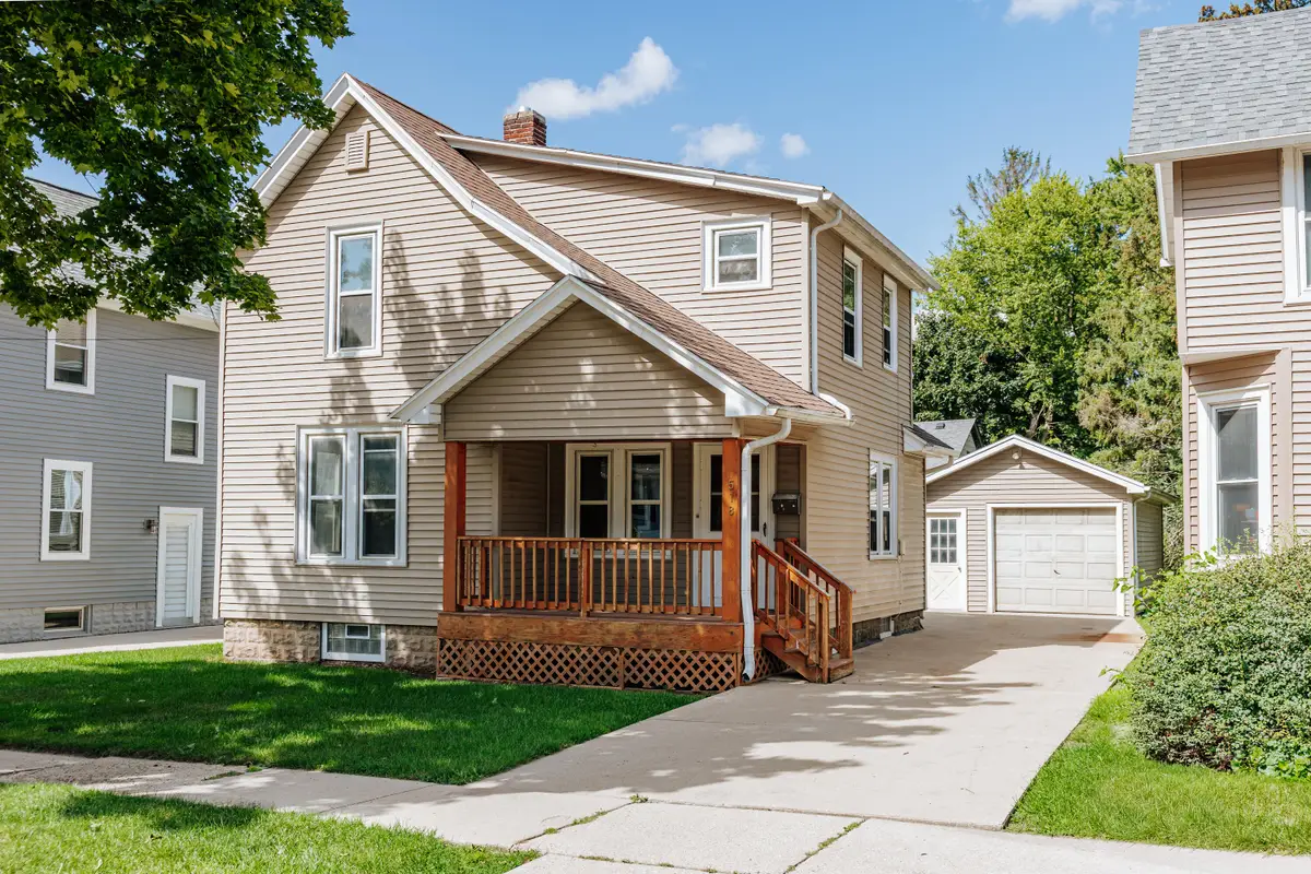 518 Wood St, Waukesha, WI 53186 - #1